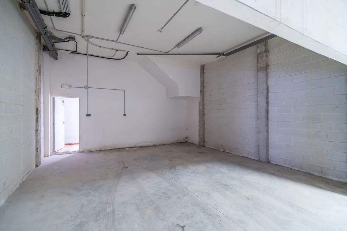 4 sypialnia Dom na sprzedaż w Calahonda z basenem garażem - 699 000 € (Ref: 10033576)
