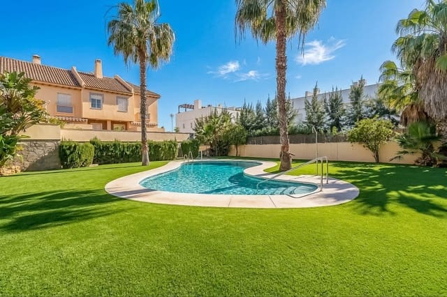 4 sypialnia Dom na sprzedaż w Calahonda, Mijas z basenem garażem - 699 000 € (Ref: 10033576)