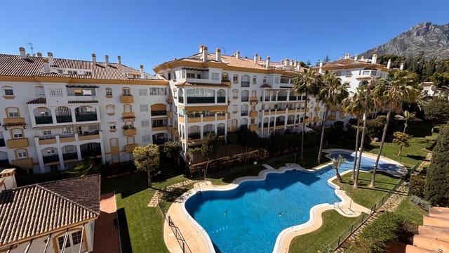 4 makuuhuone Huoneisto myytävänä paikassa Golden Mile, Marbella mukana uima-altaan 
autotalli - 875 000 € (Ref: 10044644)