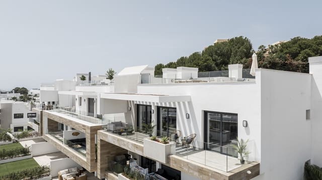 3 soveværelse Penthouse til salg i Huerta Nueva, Estepona med swimmingpool garage - € 895.000 (Ref: 10044646)