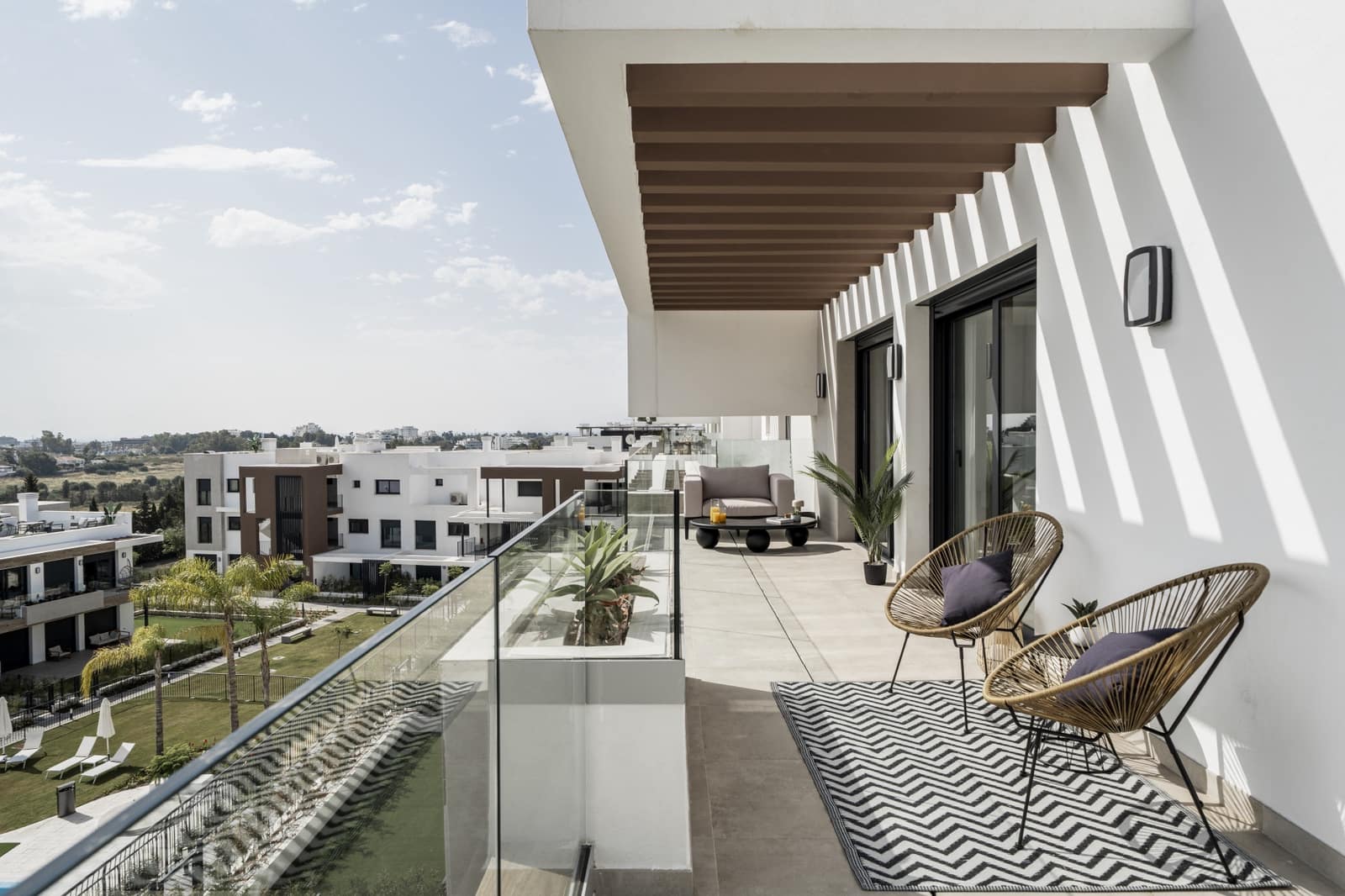 3 chambre Penthouse à vendre à Estepona avec piscine garage - 895 000 € (Ref: 10044646)