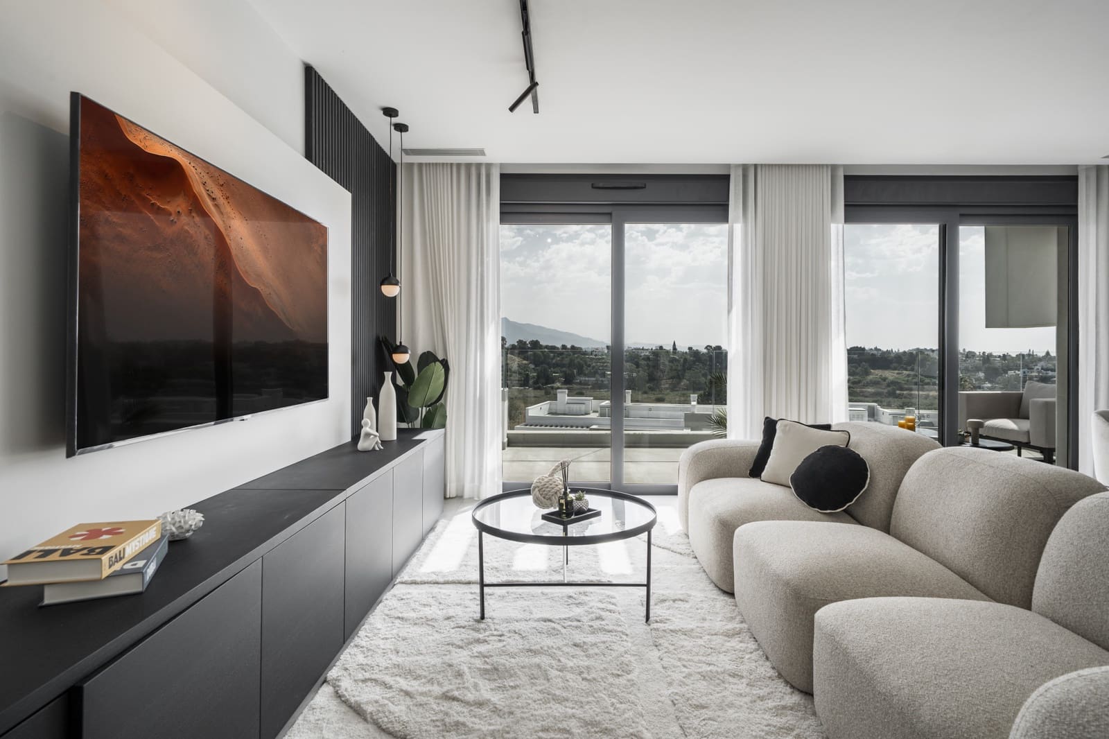 3 chambre Penthouse à vendre à Estepona avec piscine garage - 895 000 € (Ref: 10044646)