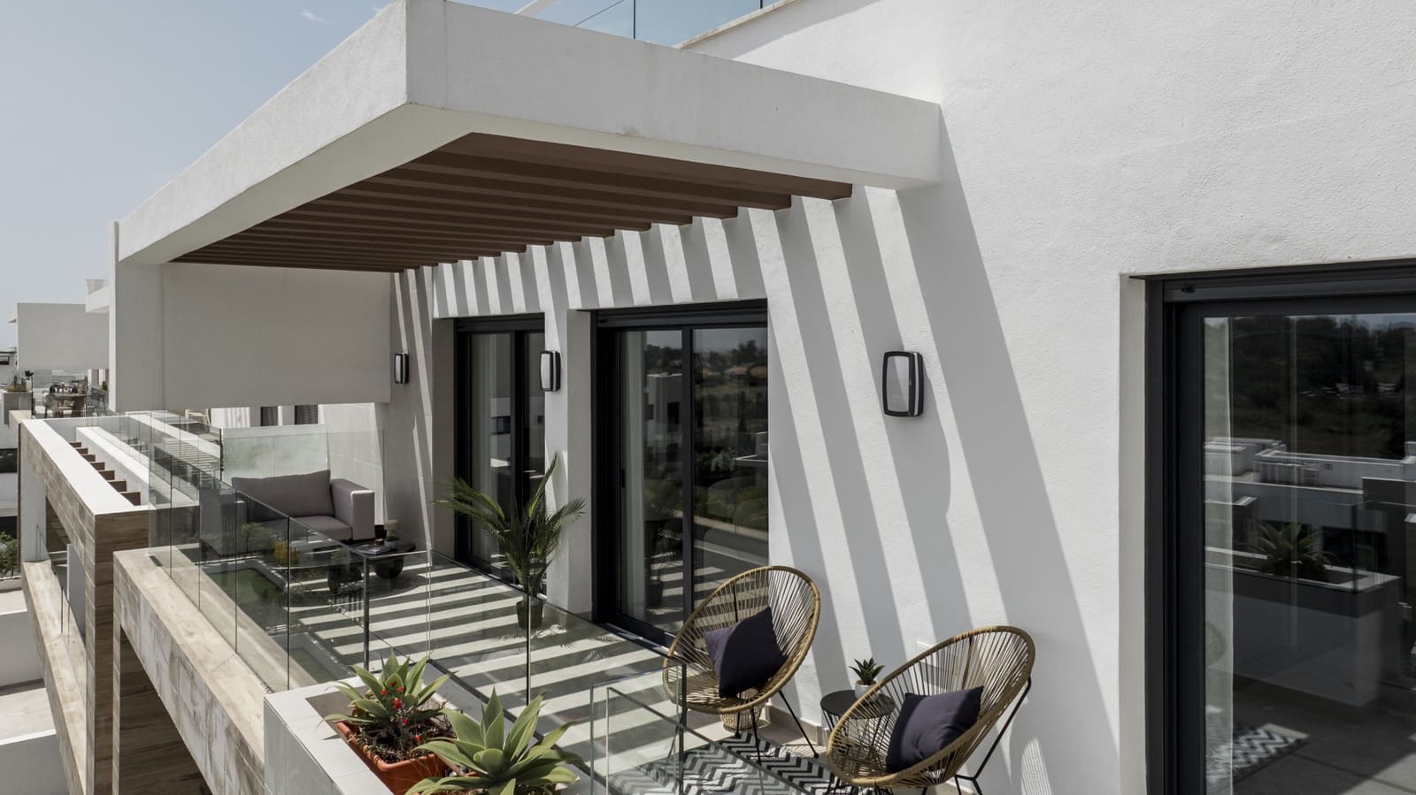 3 chambre Penthouse à vendre à Estepona avec piscine garage - 895 000 € (Ref: 10044646)