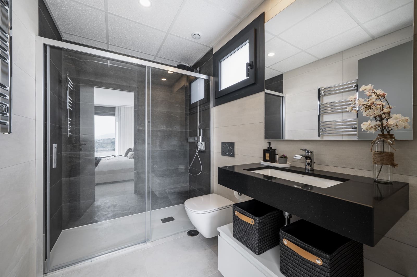 3 chambre Penthouse à vendre à Estepona avec piscine garage - 895 000 € (Ref: 10044646)