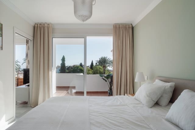 2 bedroom Apartment for sale in Nueva Andalucía Centro, Marbella with pool garage - € 795,000 (Ref: 10044647)