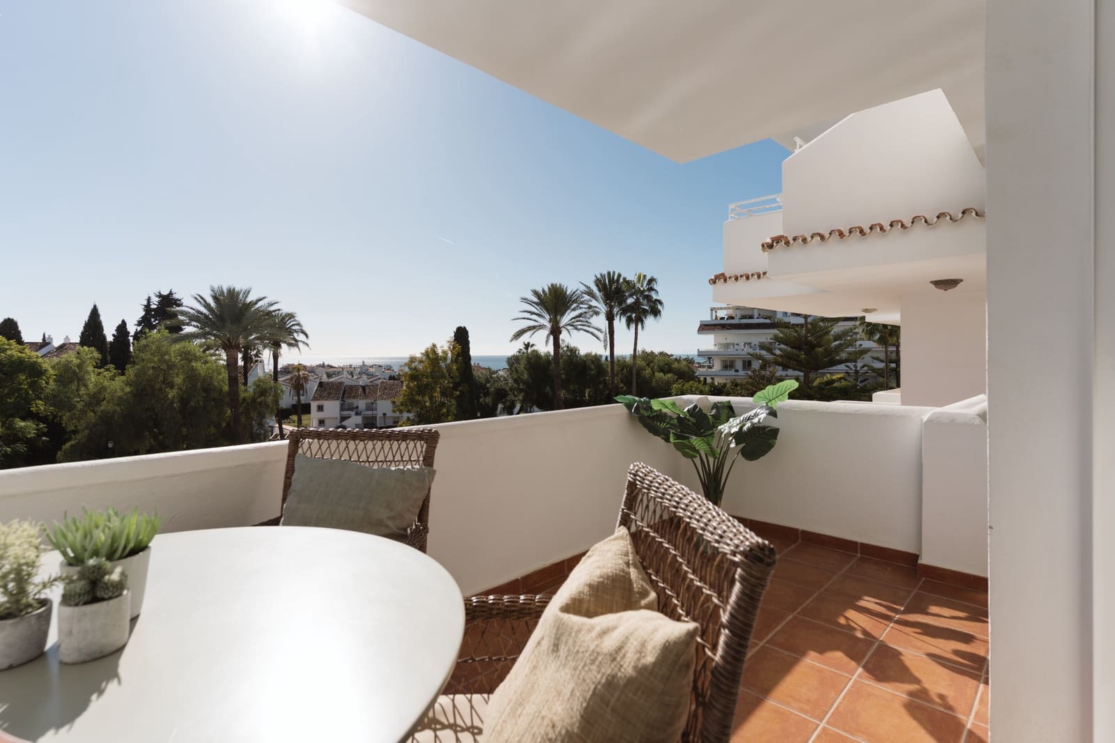 2 bedroom Apartment for sale in Nueva Andalucia with pool garage - € 795,000 (Ref: 10044647)
