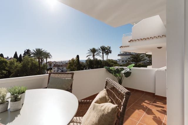 2 bedroom Apartment for sale in Nueva Andalucía Centro, Marbella with pool garage - € 795,000 (Ref: 10044647)