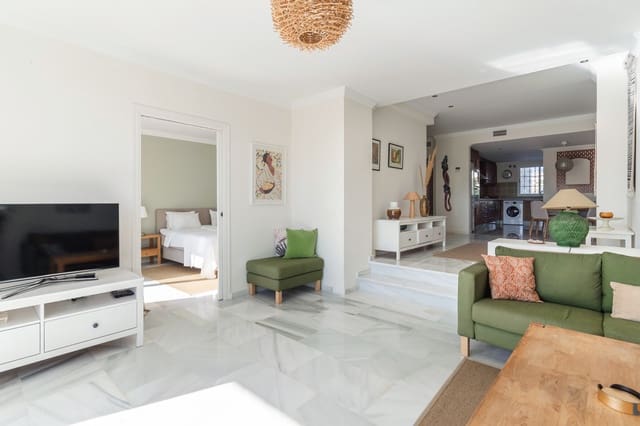 2 bedroom Apartment for sale in Nueva Andalucía Centro, Marbella with pool garage - € 795,000 (Ref: 10044647)