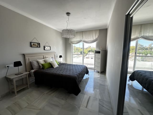 2 makuuhuone Huoneisto myytävänä paikassa Los Naranjos, Marbella mukana uima-altaan - 460 000 € (Ref: 10044649)