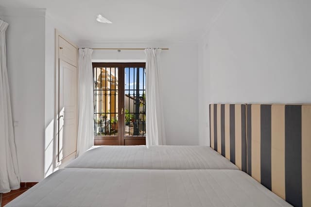 3 chambre Maison de Ville à vendre à La Quinta, Benahavís avec piscine garage - 595 000 € (Ref: 10044653)