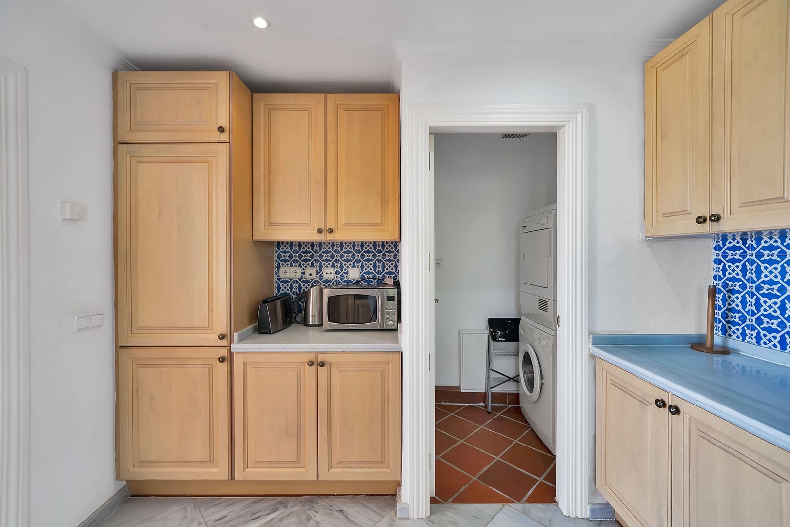 3 chambre Maison de Ville à vendre à Benahavis avec piscine garage - 595 000 € (Ref: 10044653)