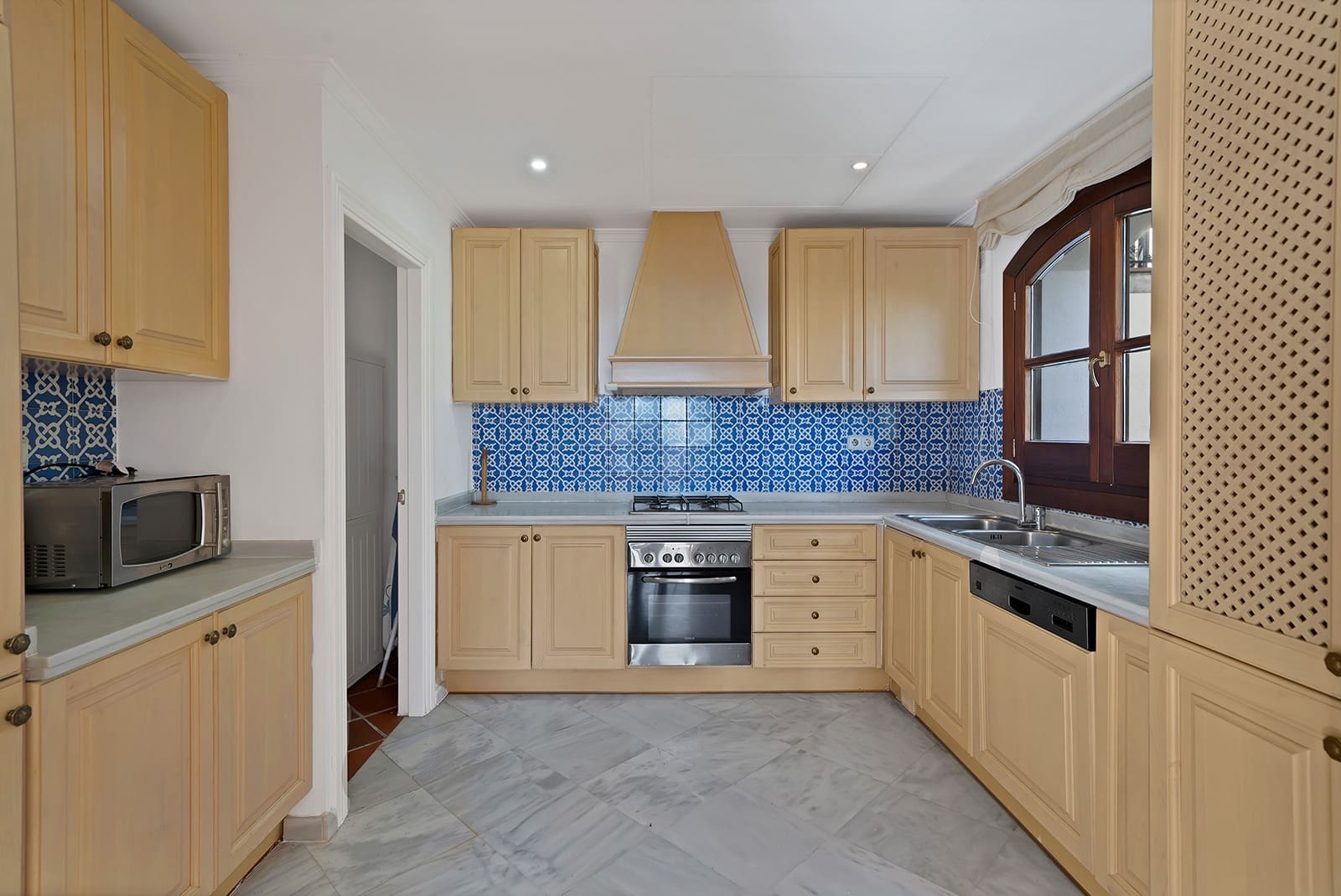 3 chambre Maison de Ville à vendre à Benahavis avec piscine garage - 595 000 € (Ref: 10044653)