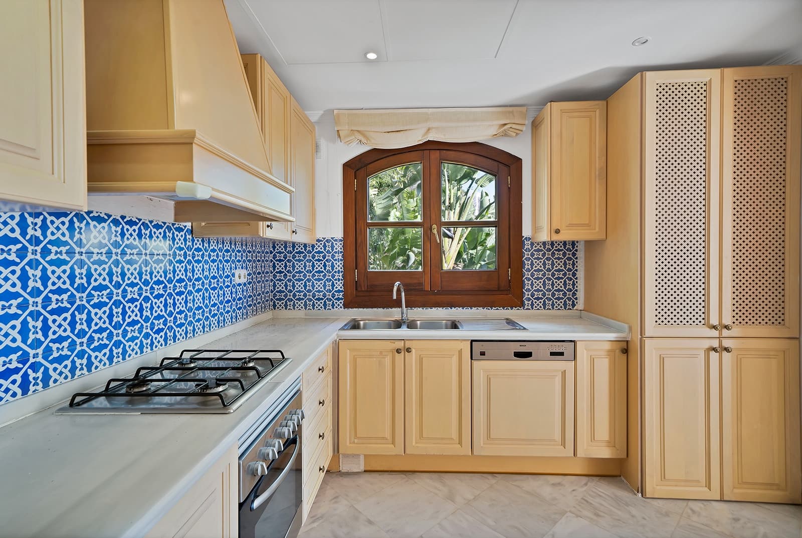 3 chambre Maison de Ville à vendre à Benahavis avec piscine garage - 595 000 € (Ref: 10044653)