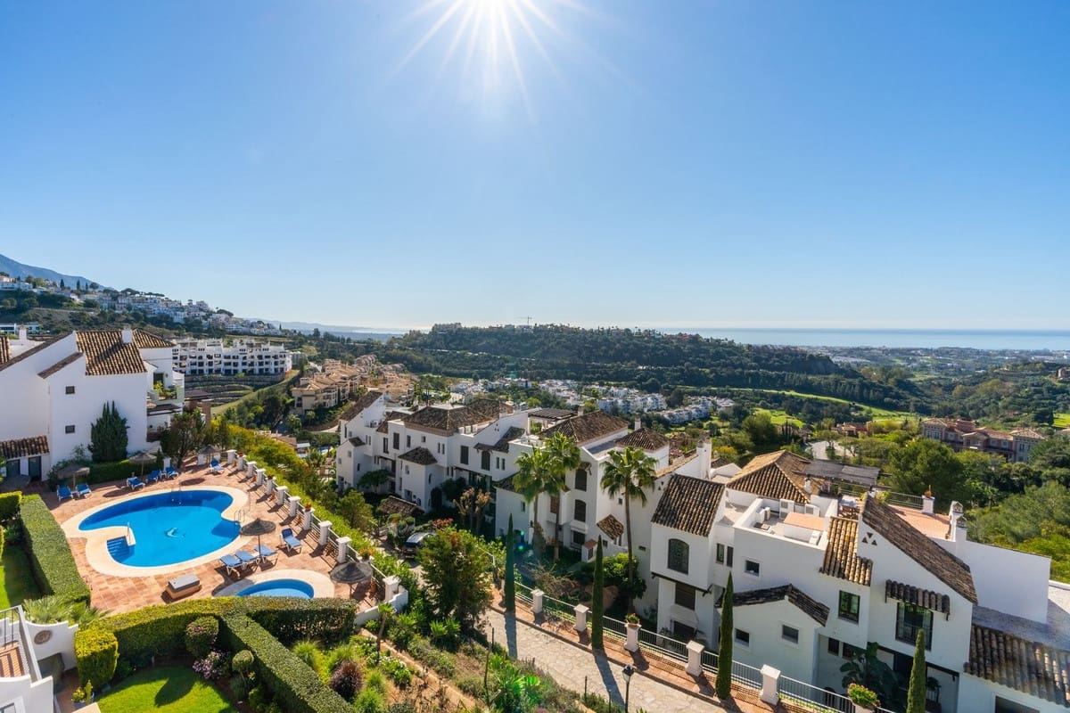 2 slaapkamer Appartement te koop in Benahavis - € 449.995 (Ref: 10044654)