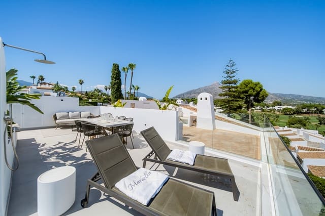 2 quarto Penthouse para venda em Aloha Golf, Marbella com piscina garagem - 945 000 € (Ref: 10044656)