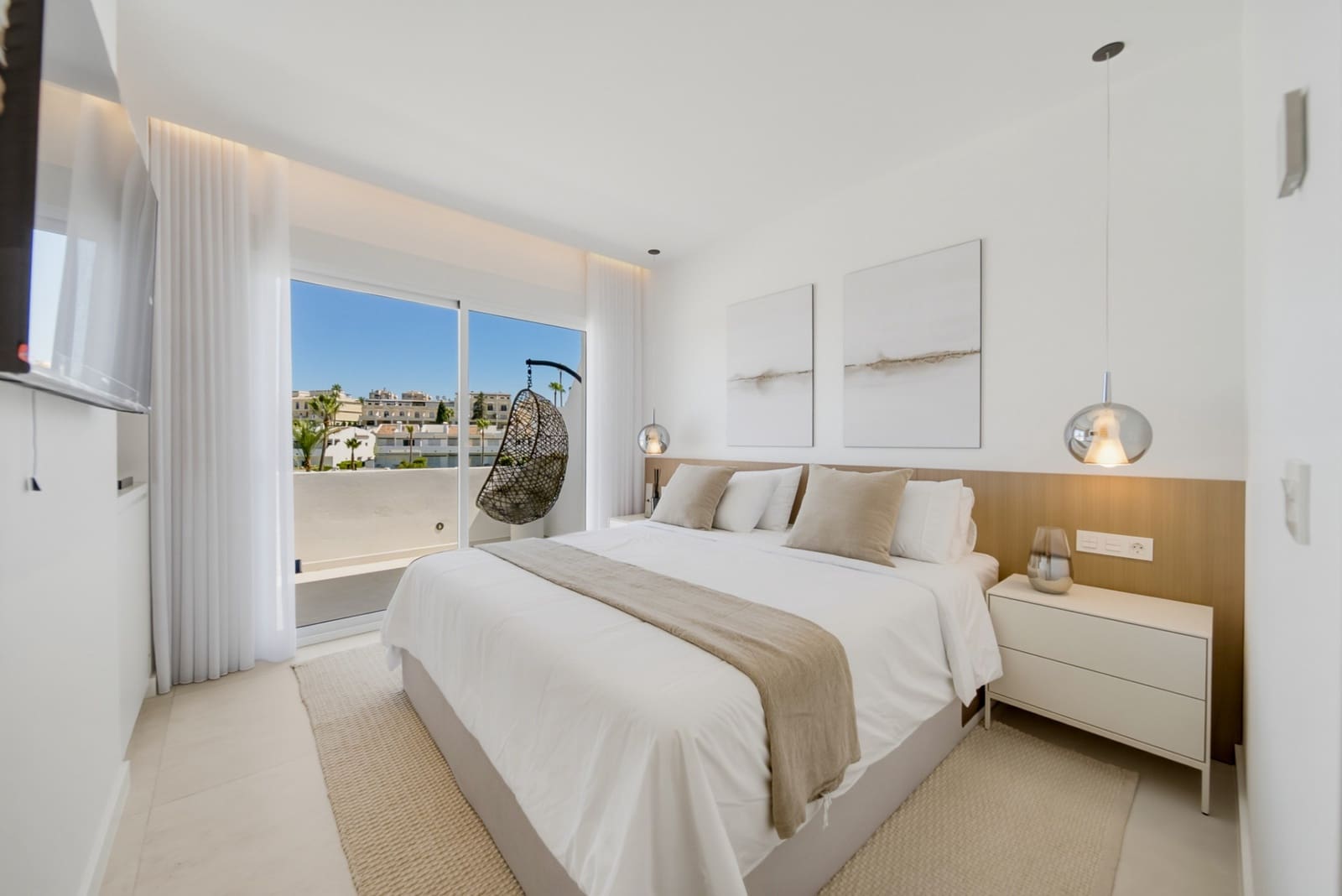 2 sypialnia Penthouse na sprzedaż w Marbella z basenem garażem - 945 000 € (Ref: 10044656)