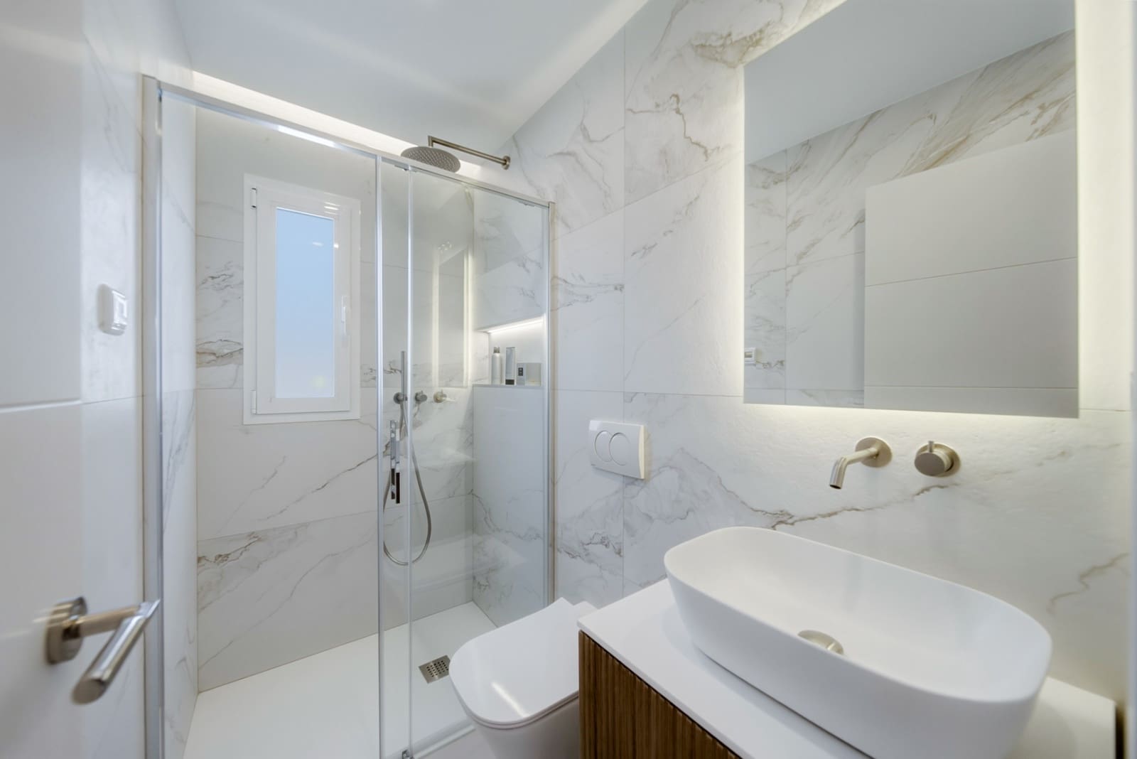 2 sypialnia Penthouse na sprzedaż w Marbella z basenem garażem - 945 000 € (Ref: 10044656)