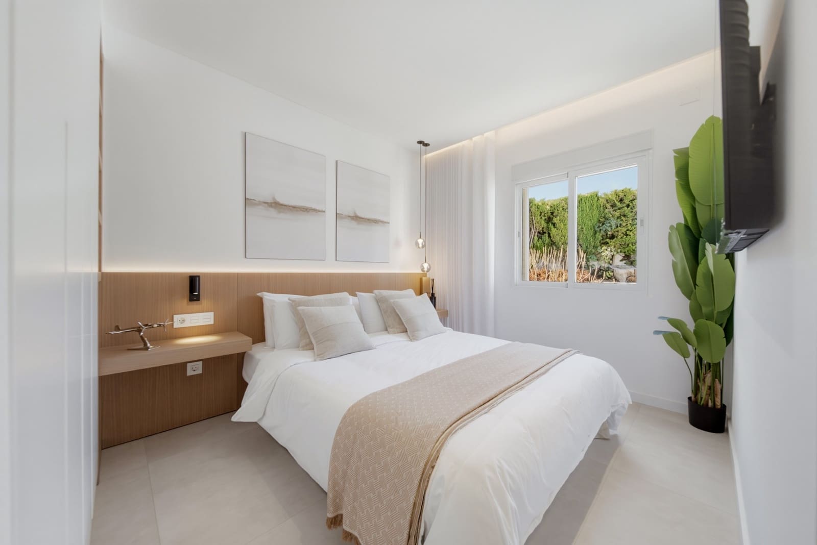 2 sypialnia Penthouse na sprzedaż w Marbella z basenem garażem - 945 000 € (Ref: 10044656)