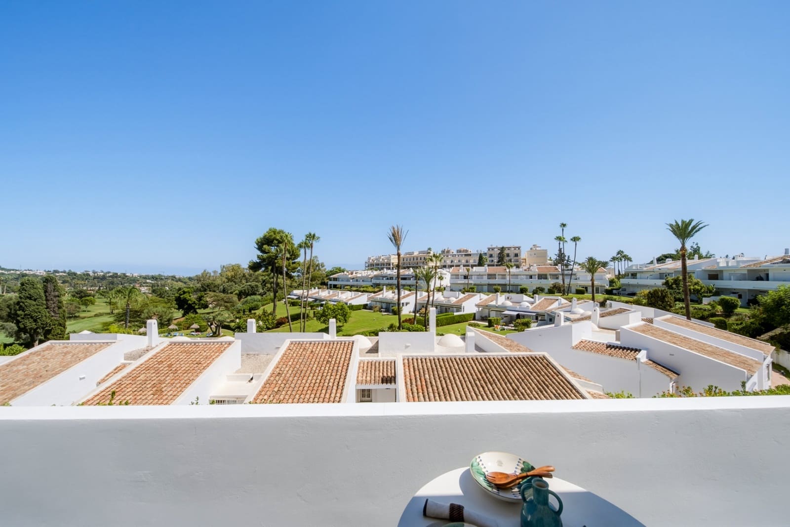2 sypialnia Penthouse na sprzedaż w Marbella z basenem garażem - 945 000 € (Ref: 10044656)