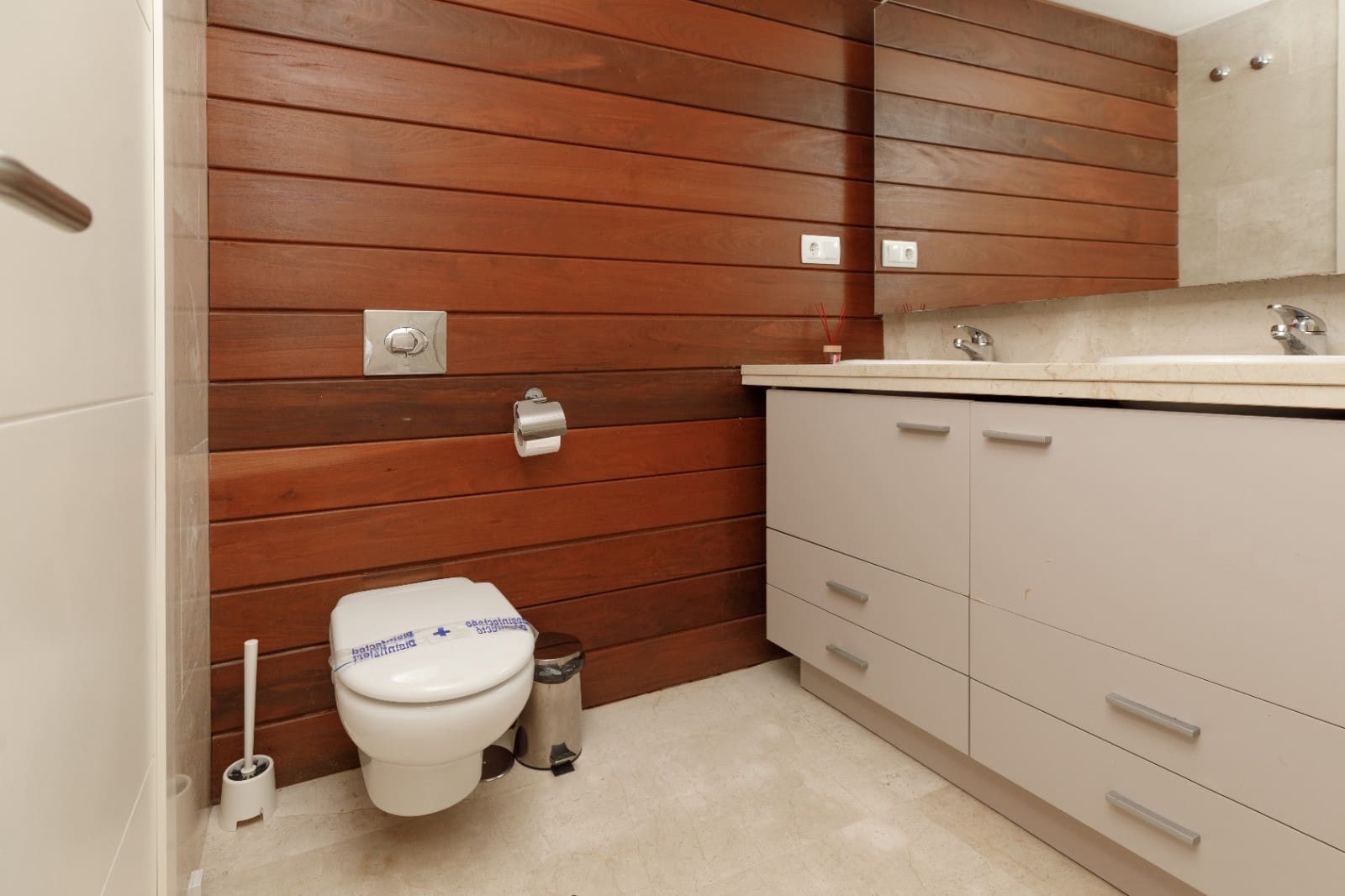 2 sypialnia Penthouse na sprzedaż w Manilva z basenem garażem - 420 000 € (Ref: 10044658)