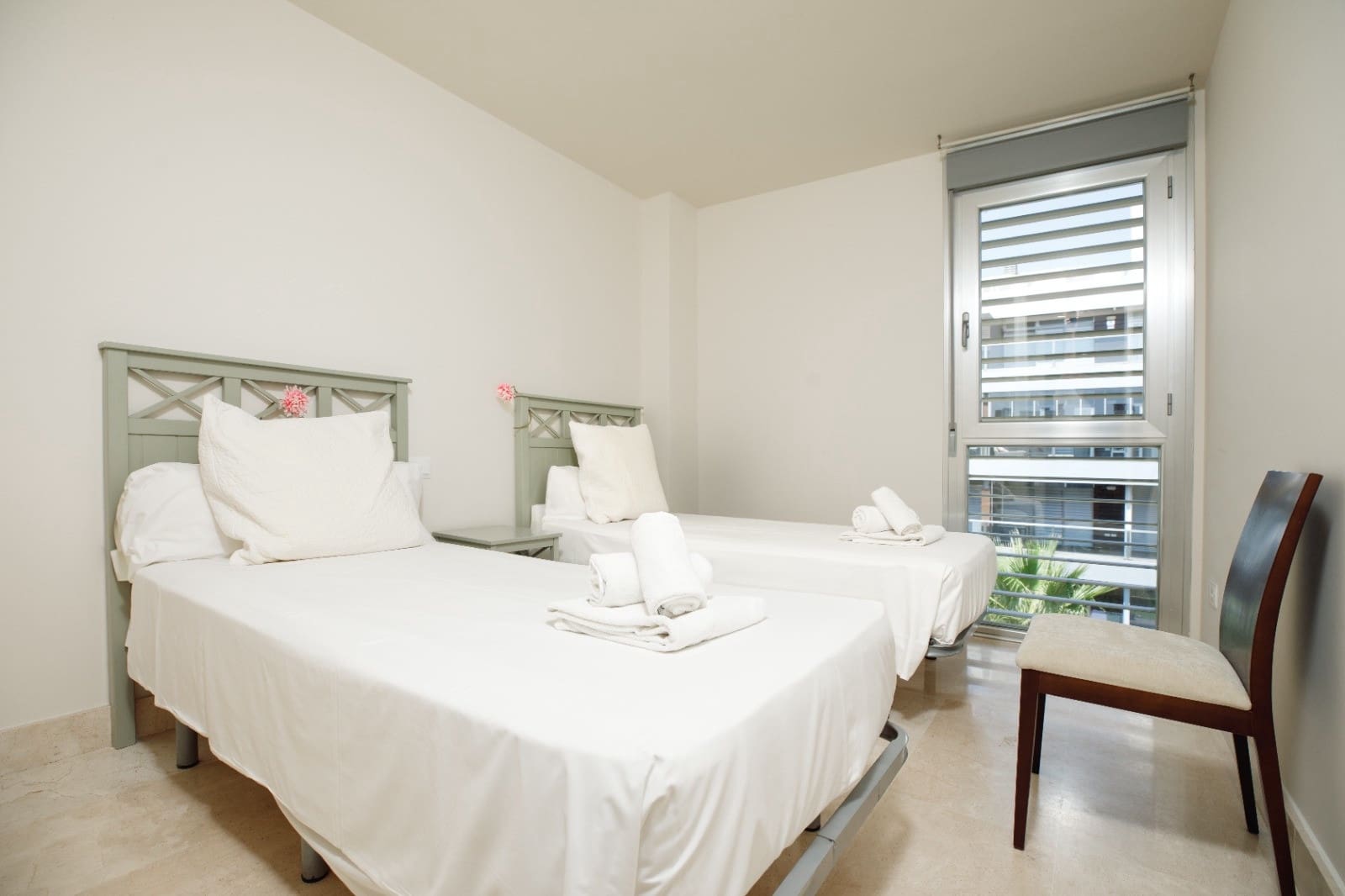 2 sypialnia Penthouse na sprzedaż w Manilva z basenem garażem - 420 000 € (Ref: 10044658)