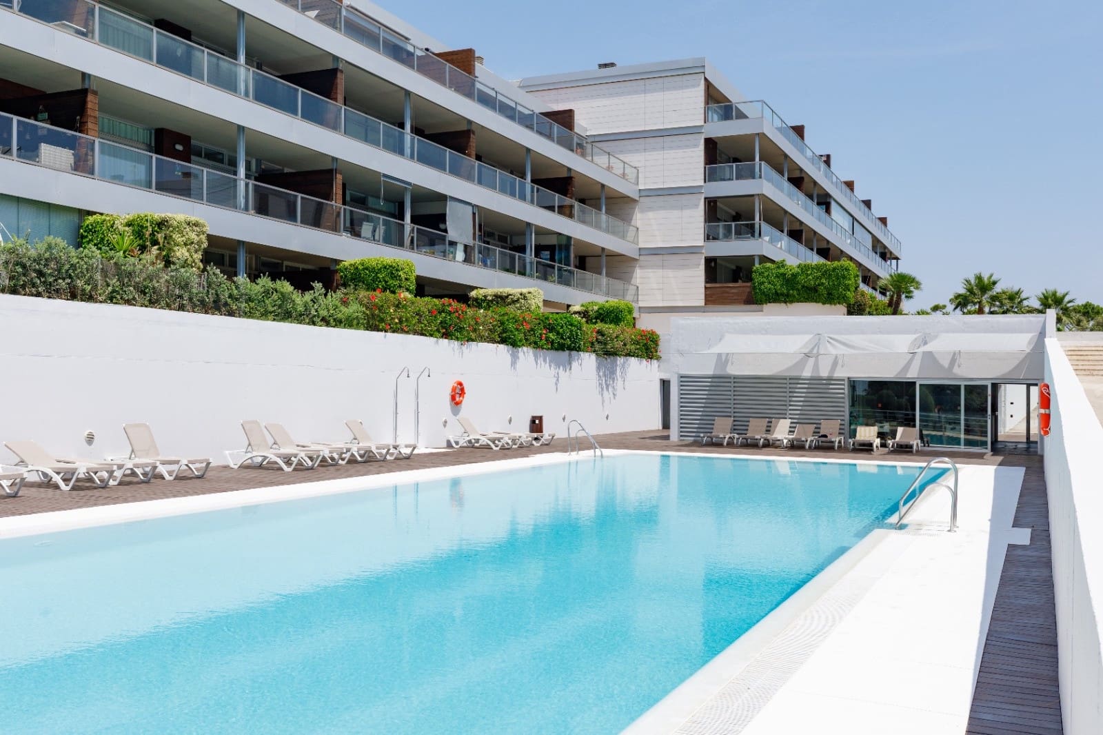 2 sypialnia Penthouse na sprzedaż w Manilva z basenem garażem - 420 000 € (Ref: 10044658)