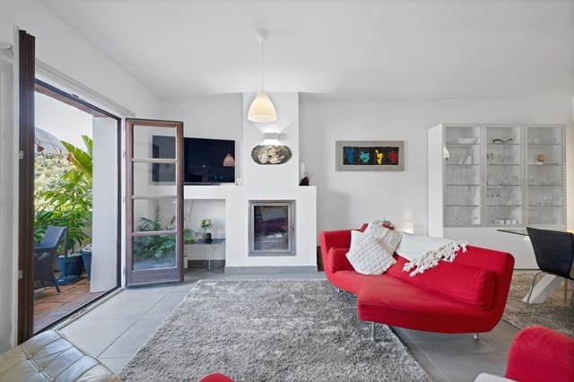 4 makuuhuone Omakotitalo myytävänä paikassa Benahavís pueblo, Benahavís mukana uima-altaan 
autotalli - 535 000 € (Ref: 10044660)
