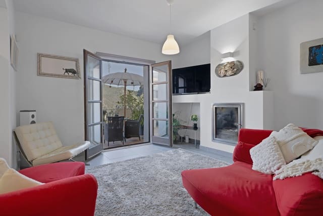 4 makuuhuone Omakotitalo myytävänä paikassa Benahavís pueblo, Benahavís mukana uima-altaan 
autotalli - 535 000 € (Ref: 10044660)