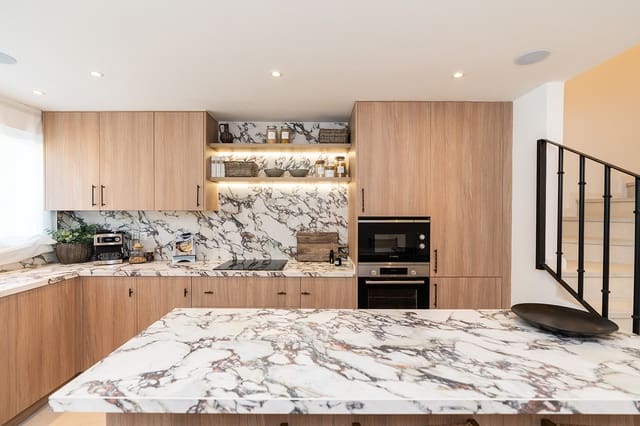 4 quarto Casa em Banda para venda em Aloha Golf, Marbella com piscina garagem - 895 000 € (Ref: 10044663)