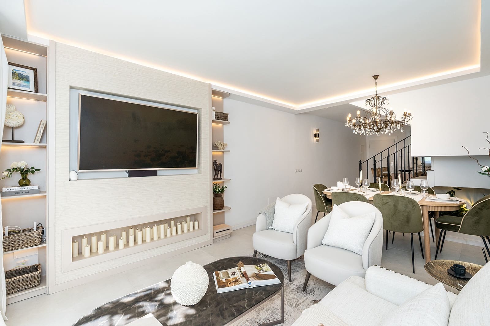 4 quarto Casa em Banda para venda em Nueva Andalucia com piscina garagem - 895 000 € (Ref: 10044663)