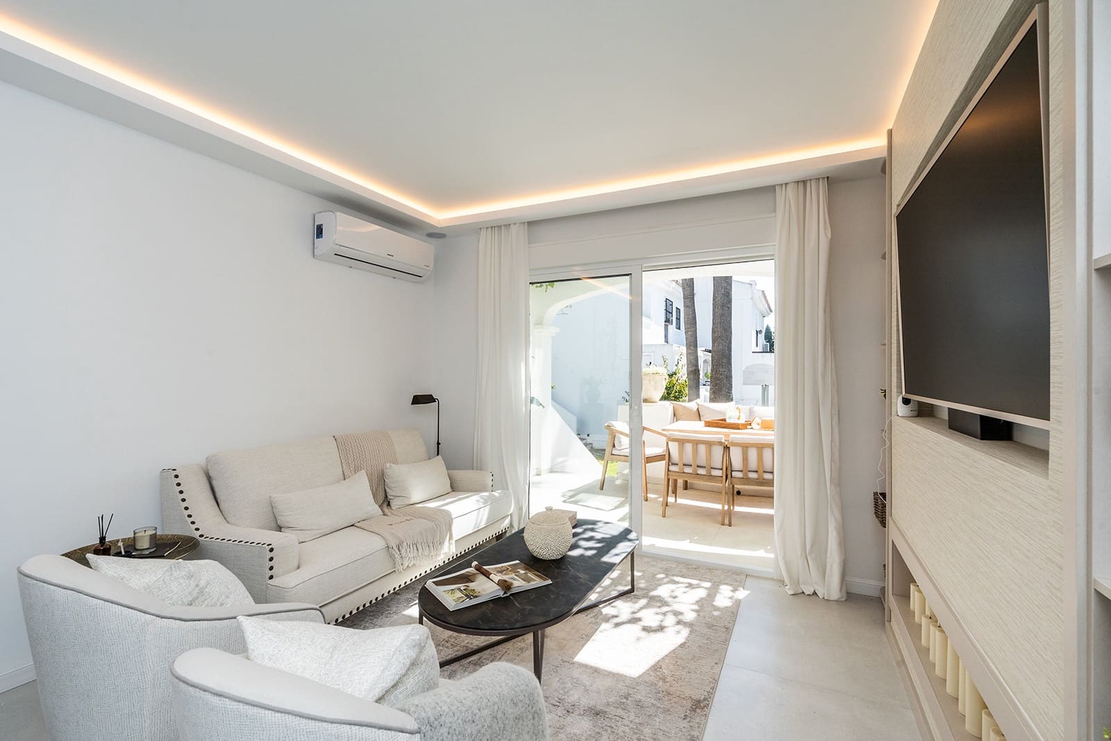 4 quarto Casa em Banda para venda em Nueva Andalucia com piscina garagem - 895 000 € (Ref: 10044663)