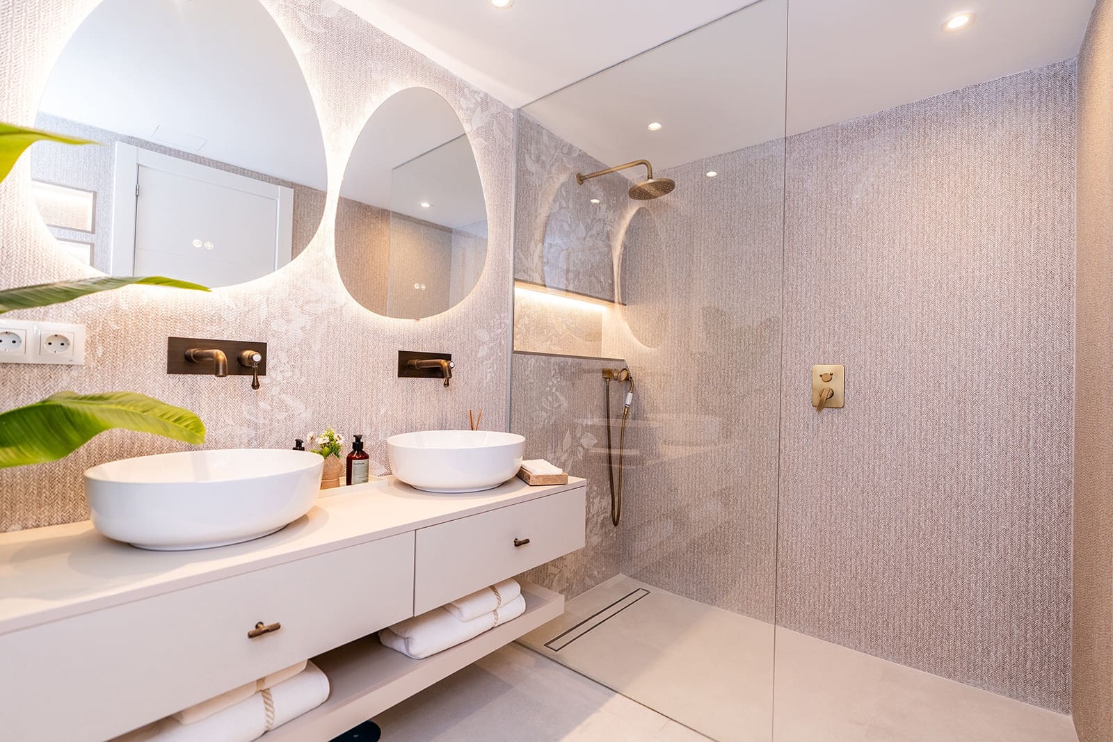 4 quarto Casa em Banda para venda em Nueva Andalucia com piscina garagem - 895 000 € (Ref: 10044663)