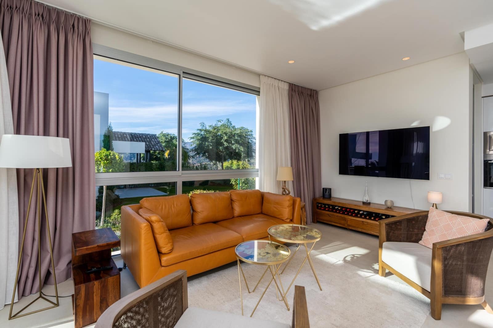 3 bedroom Apartment for sale in Benahavis with pool garage - € 895,000 (Ref: 10044664)