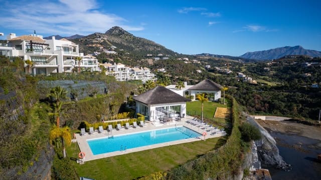 3 bedroom Apartment for sale in Montemayor - Marbella Club, Benahavís with pool garage - € 895,000 (Ref: 10044664)