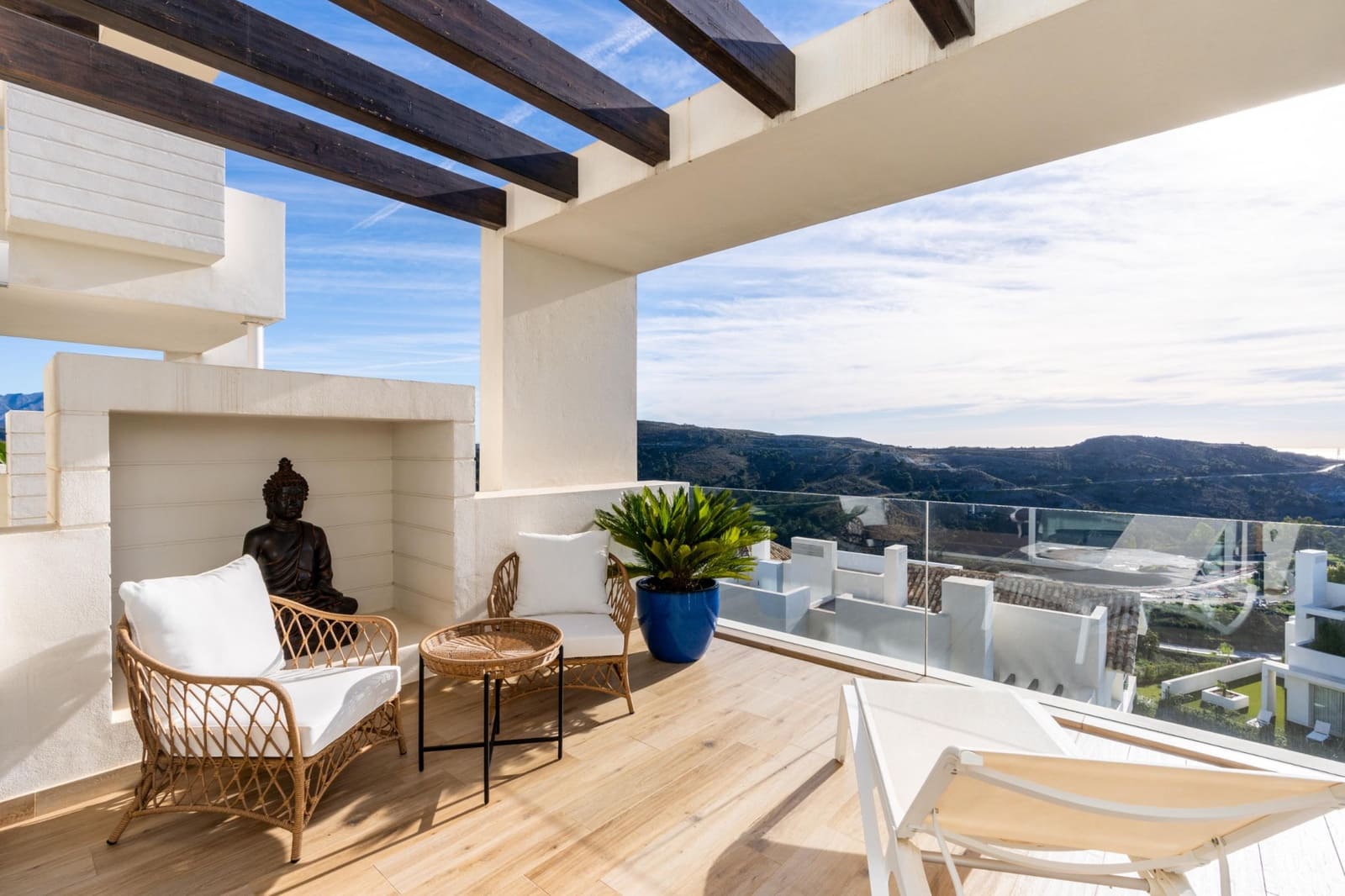 3 bedroom Apartment for sale in Benahavis with pool garage - € 895,000 (Ref: 10044664)