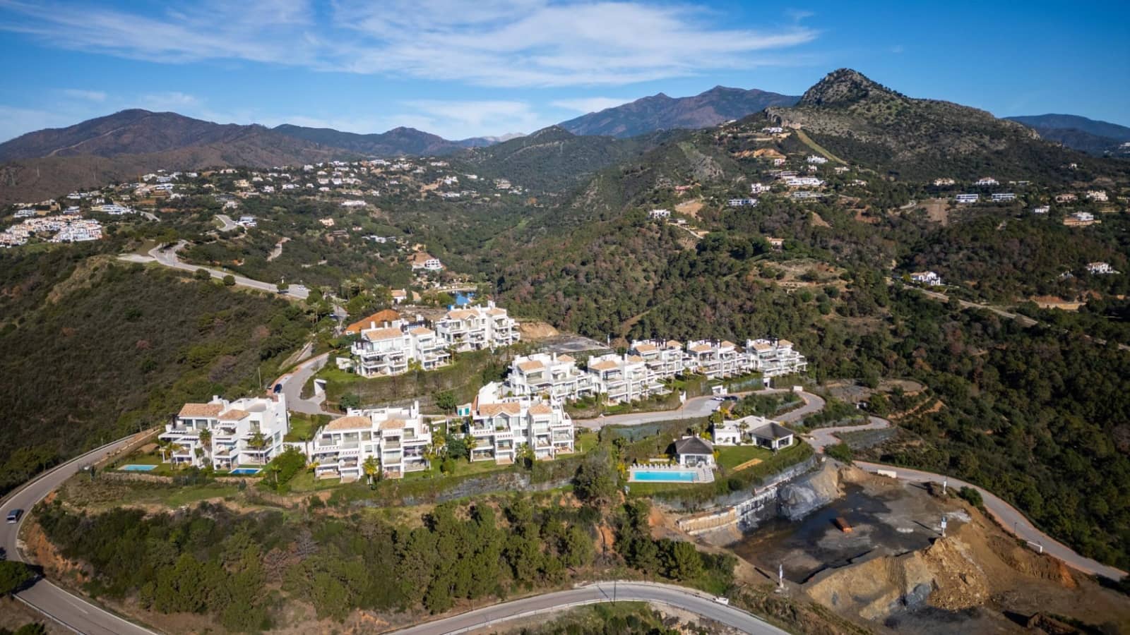 3 bedroom Apartment for sale in Benahavis with pool garage - € 895,000 (Ref: 10044664)