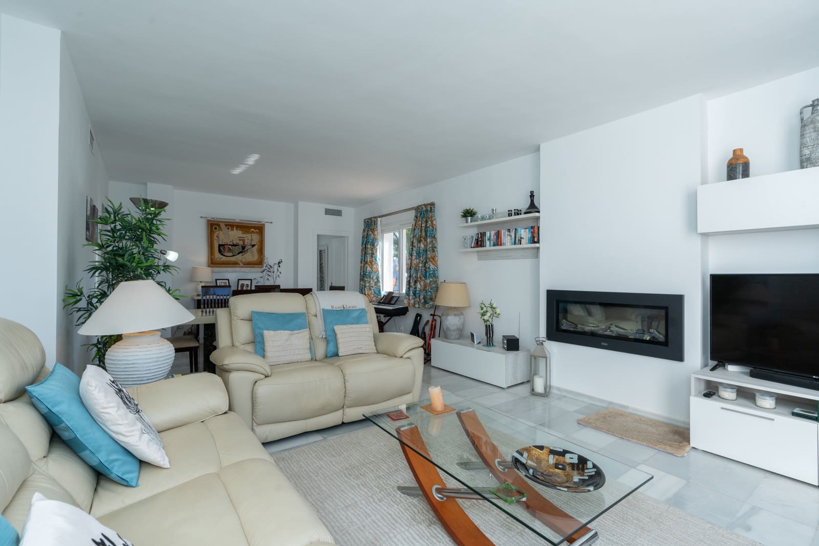 3 soveværelse Penthouse til salg i Estepona med swimmingpool - € 925.000 (Ref: 10044665)