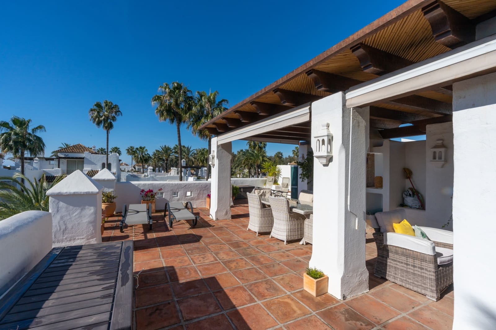 3 soveværelse Penthouse til salg i Estepona med swimmingpool - € 925.000 (Ref: 10044665)