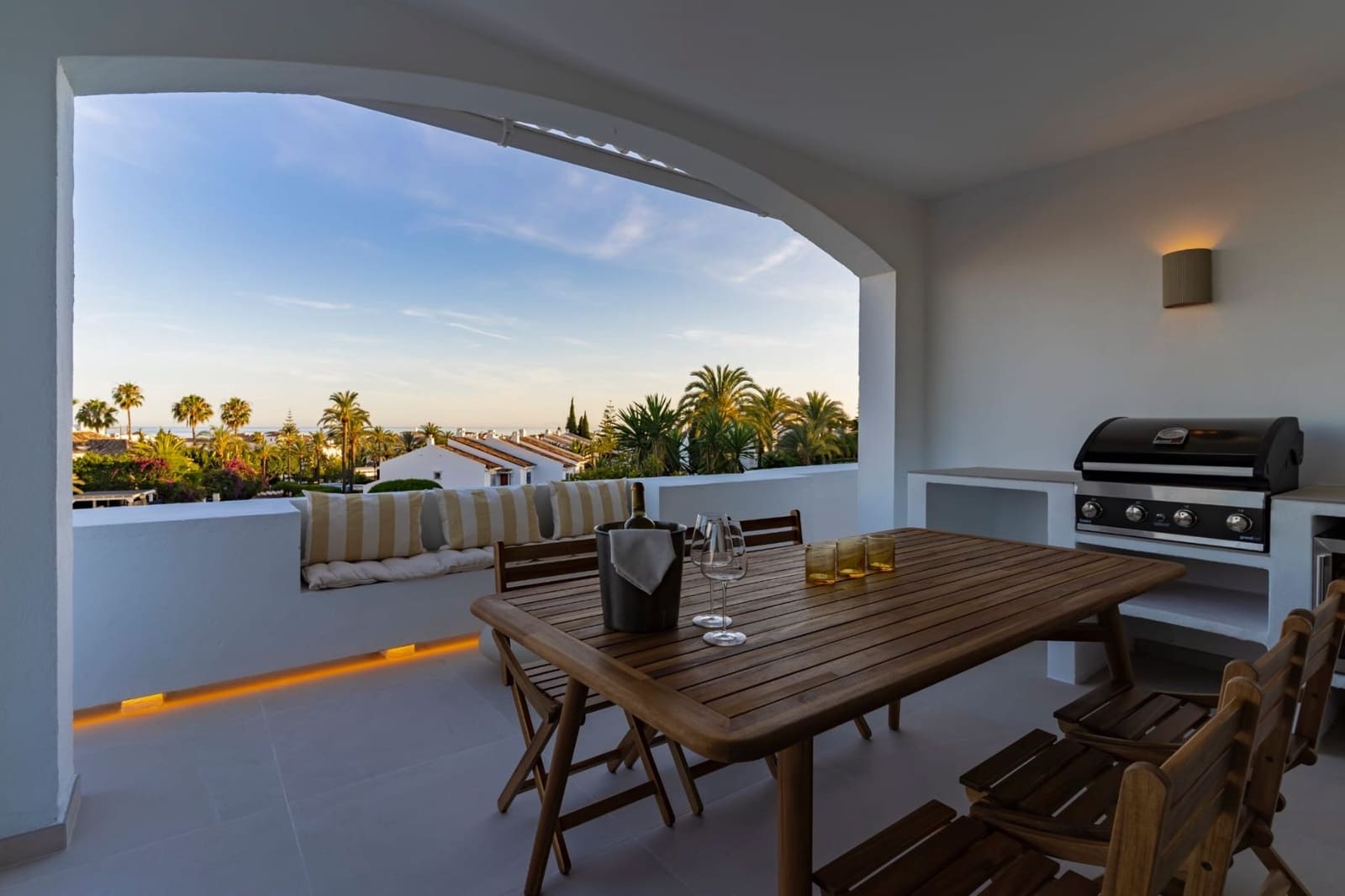 3 chambre Appartement à vendre à Marbella avec piscine garage - 890 000 € (Ref: 10044667)