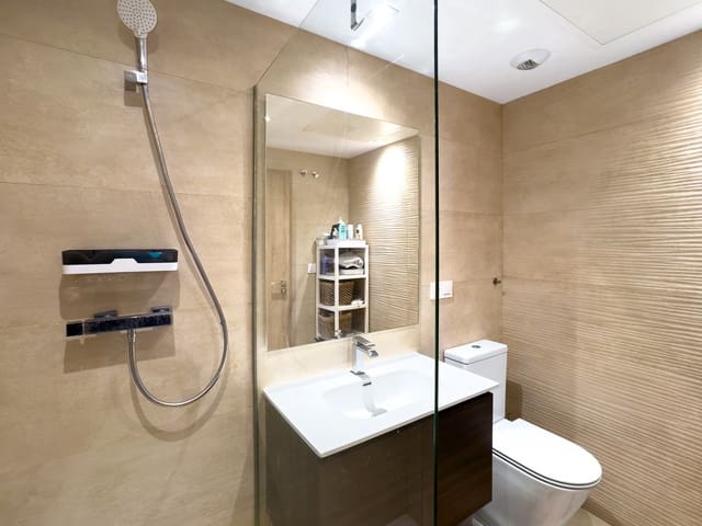 3 makuuhuone Huoneisto myytävänä paikassa Mijas Costa, Mijas mukana uima-altaan 
autotalli - 475 000 € (Ref: 10044678)