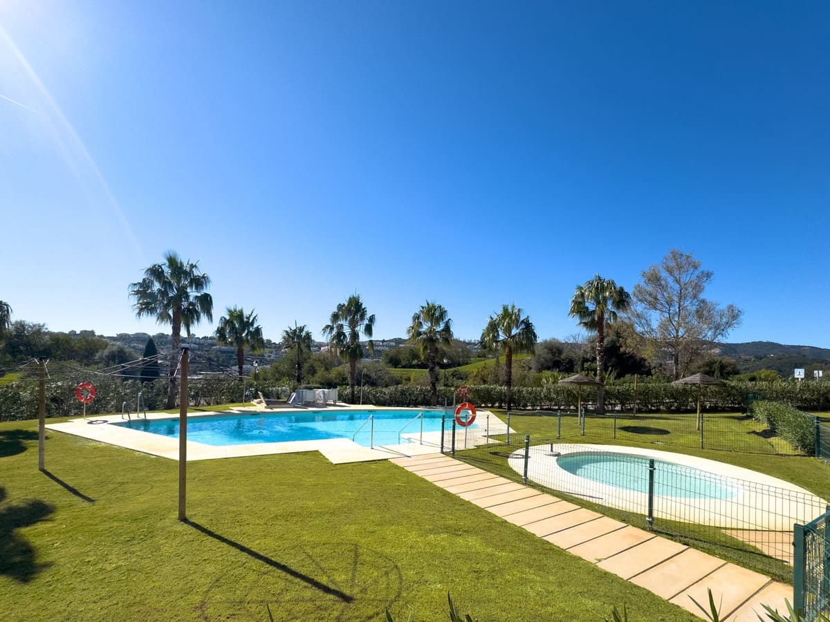 3 bedroom Apartment for sale in Mijas Costa with pool garage - € 475,000 (Ref: 10044678)
