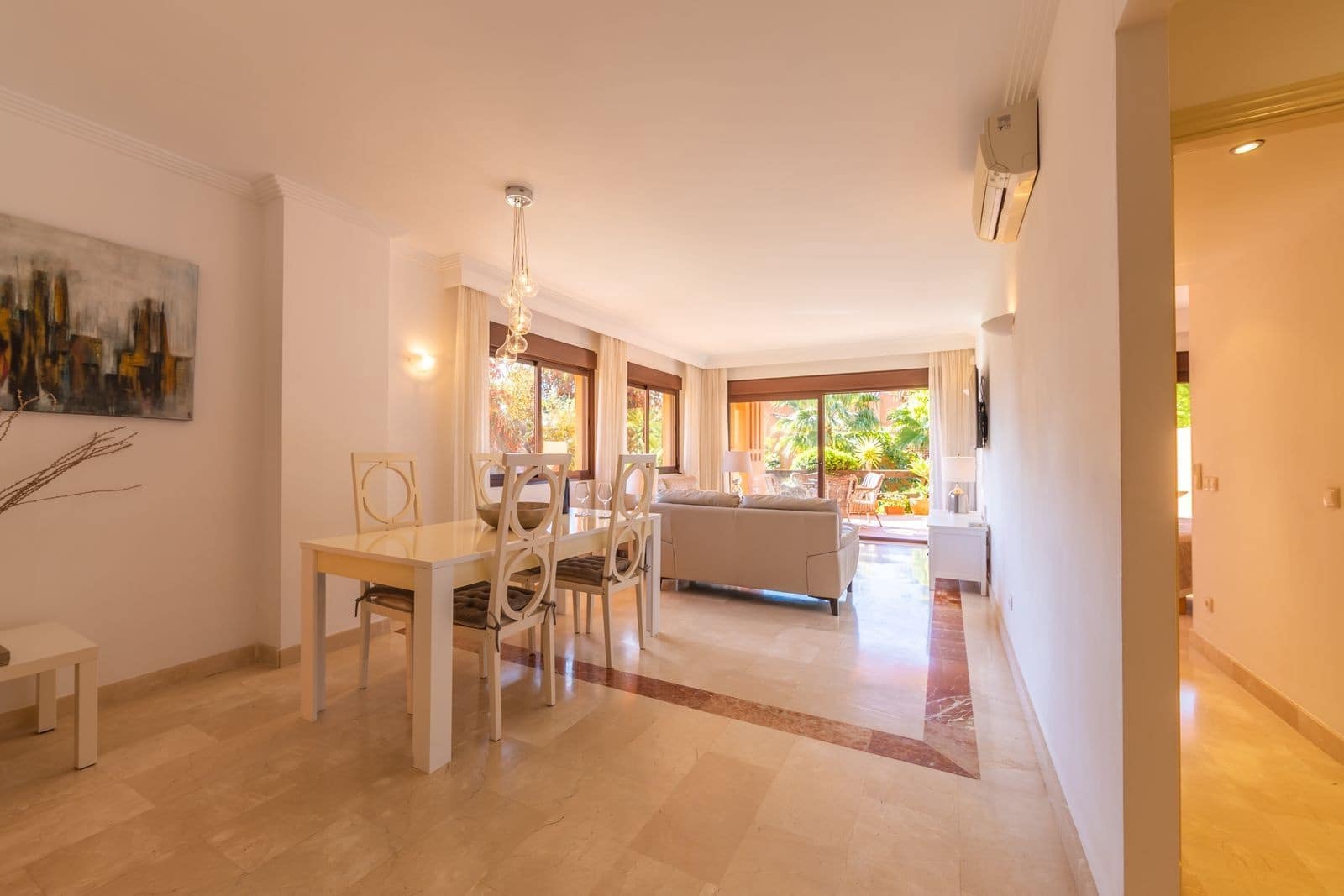 Apartamento de 2 habitaciones en El Padrón en venta con piscina garaje - 389.000 € (Ref: 10044680)