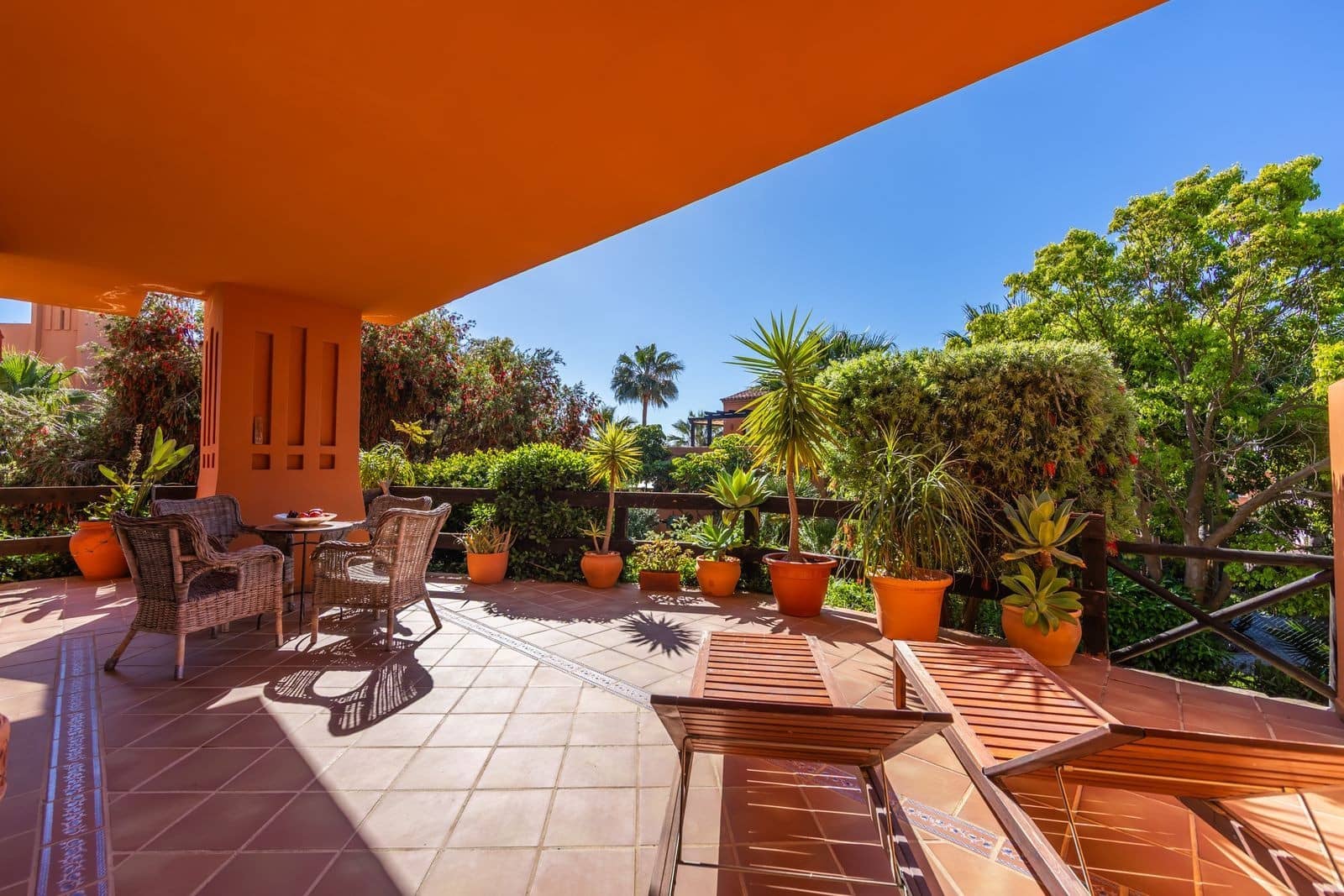 Apartamento de 2 habitaciones en El Padrón en venta con piscina garaje - 389.000 € (Ref: 10044680)