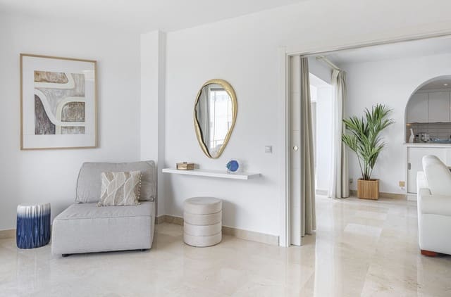 2 chambre Appartement à vendre à El Paraiso, Estepona avec piscine garage - 385 000 € (Ref: 10044681)