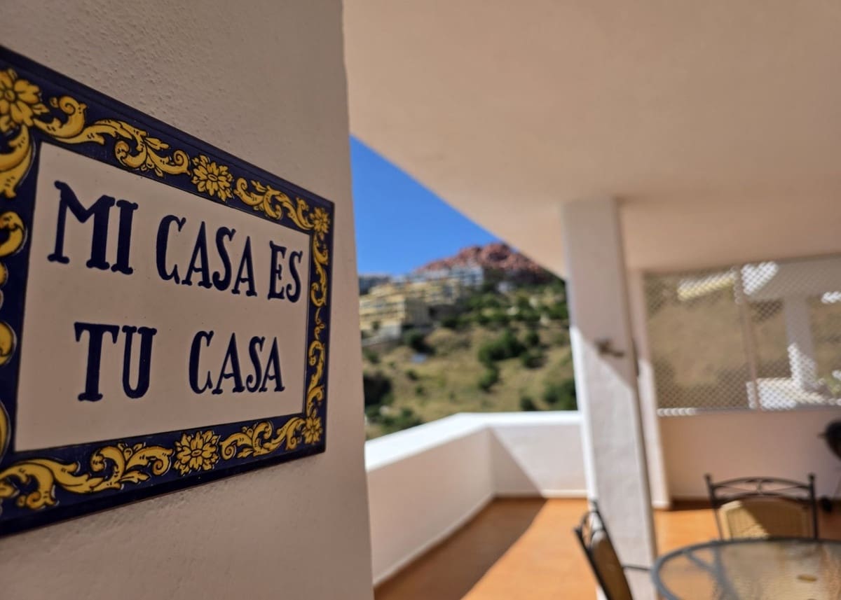 2 bedroom Apartment for sale in Calahonda with pool garage - € 345,000 (Ref: 10044683)