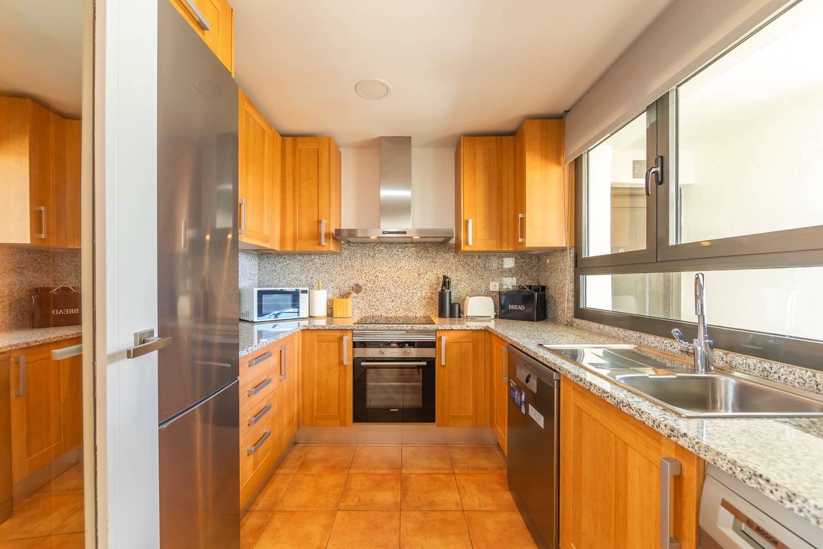 2 soverom Penthouse til salgs i Estepona med svømmebasseng garasje - € 480 000 (Ref: 10044684)