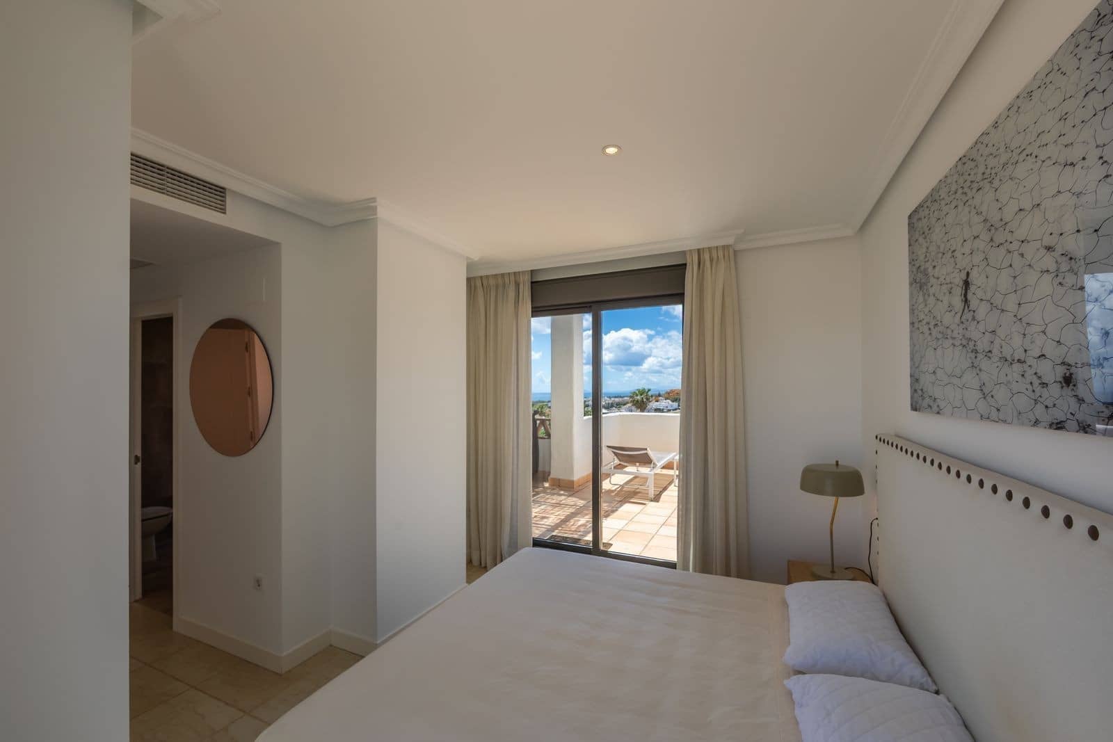 2 soverom Penthouse til salgs i Estepona med svømmebasseng garasje - € 480 000 (Ref: 10044684)