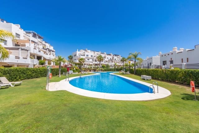 2 soverom Penthouse til salgs i Estepona med svømmebasseng garasje - € 480 000 (Ref: 10044684)