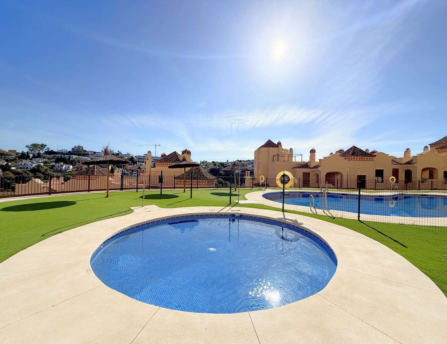 2 Zimmer Penthouse zu verkaufen in Estepona mit Pool Garage - 338.000 € (Ref: 10044685)