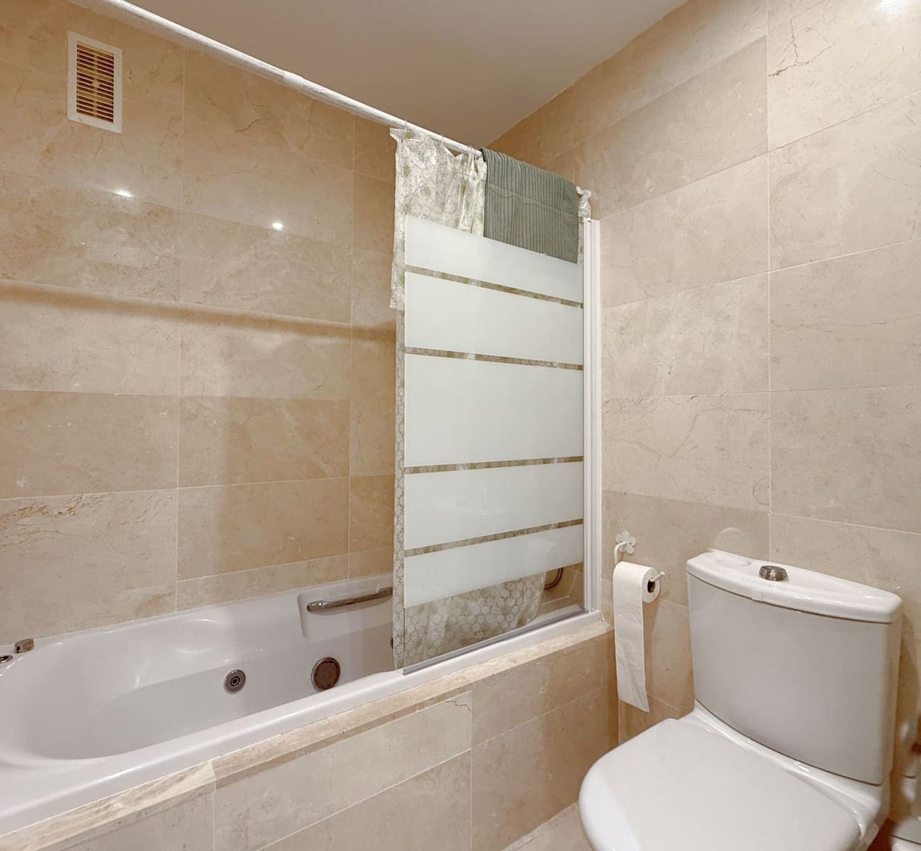 2 Zimmer Penthouse zu verkaufen in Estepona mit Pool Garage - 338.000 € (Ref: 10044685)